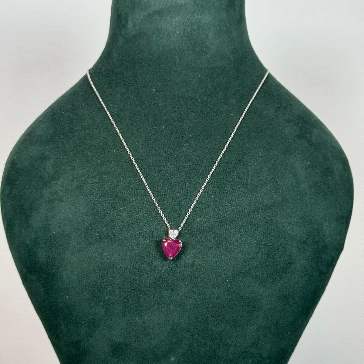3.07ct Ruby 18K Gold Heart Pendant Chain Necklace