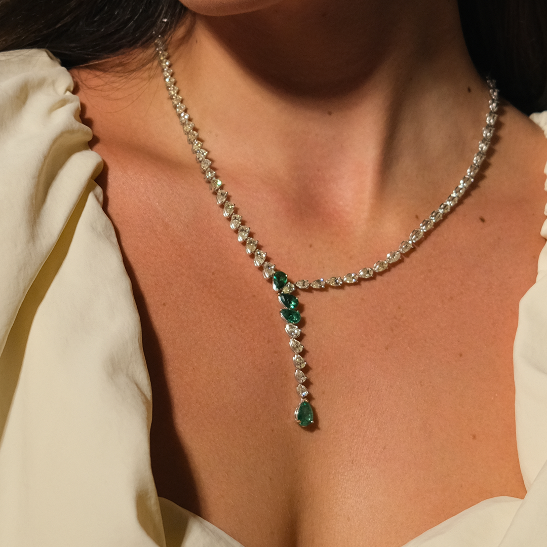 GIA 16.86ct Diamond Emerald 18K Gold Lariat Tennis Necklace