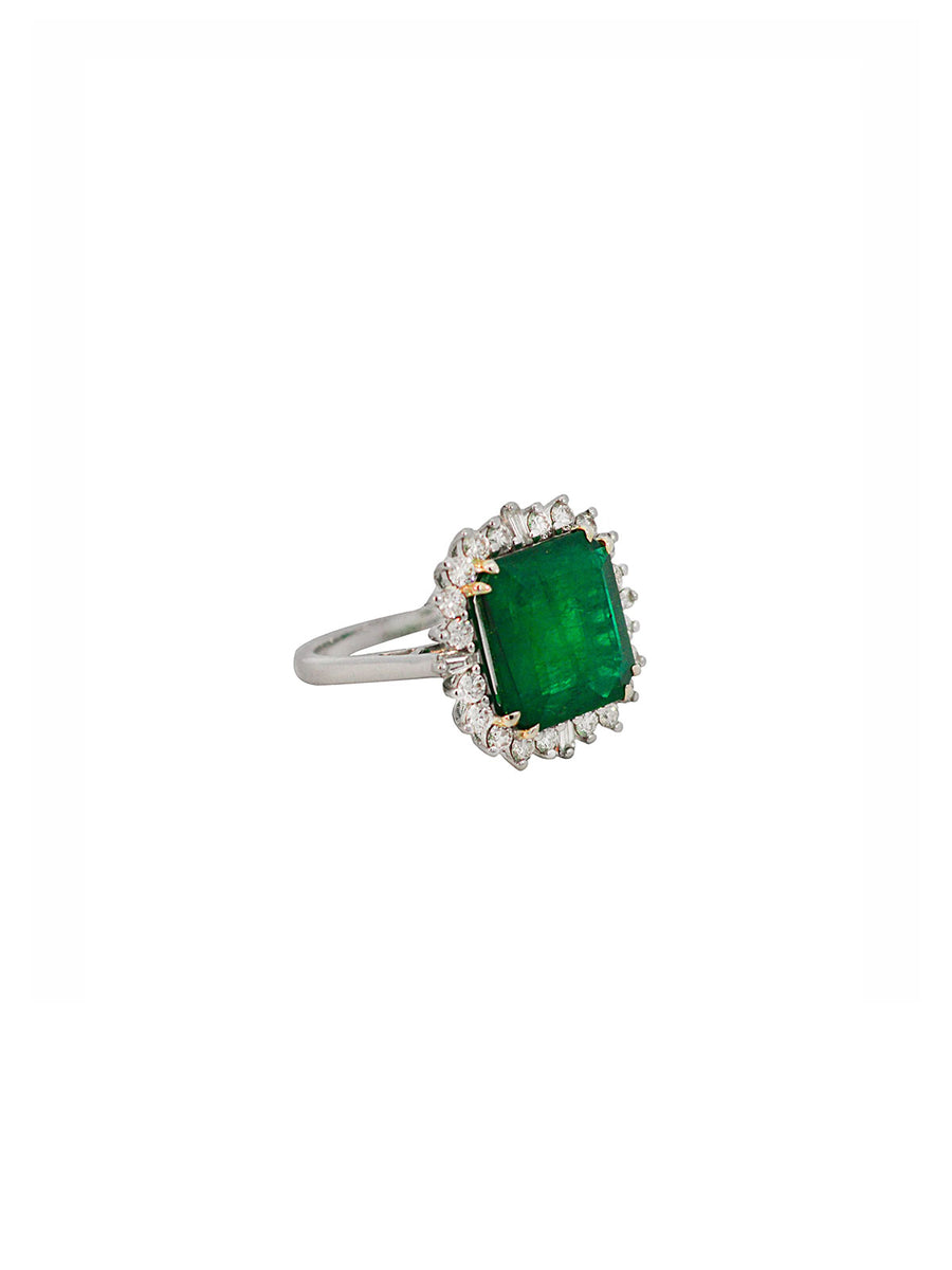 7.86cts Diamond Emerald 18K Gold Halo Cocktail Ring