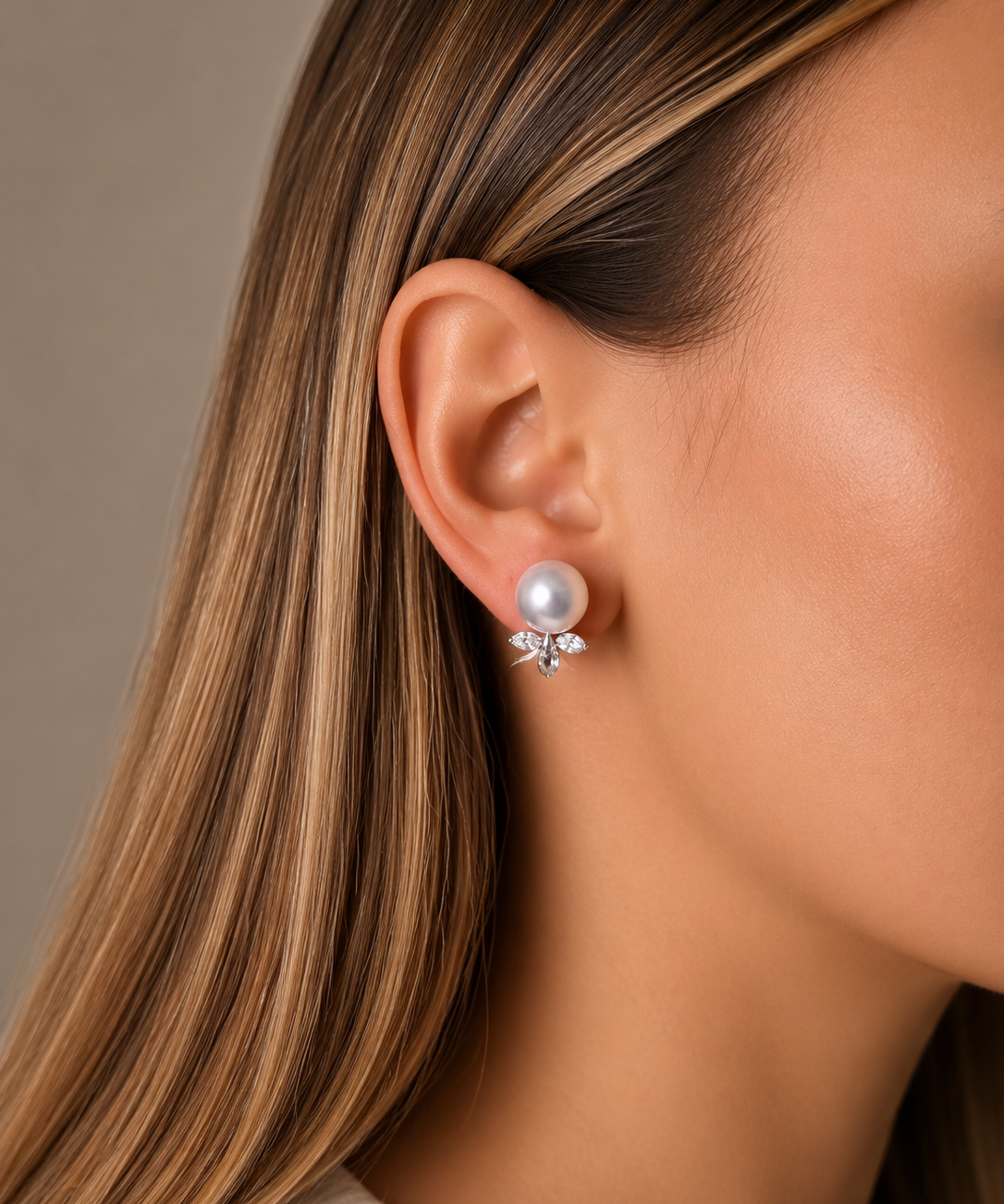 11.82ct Mikimoto Pearl Diamond 18K Gold Earrings