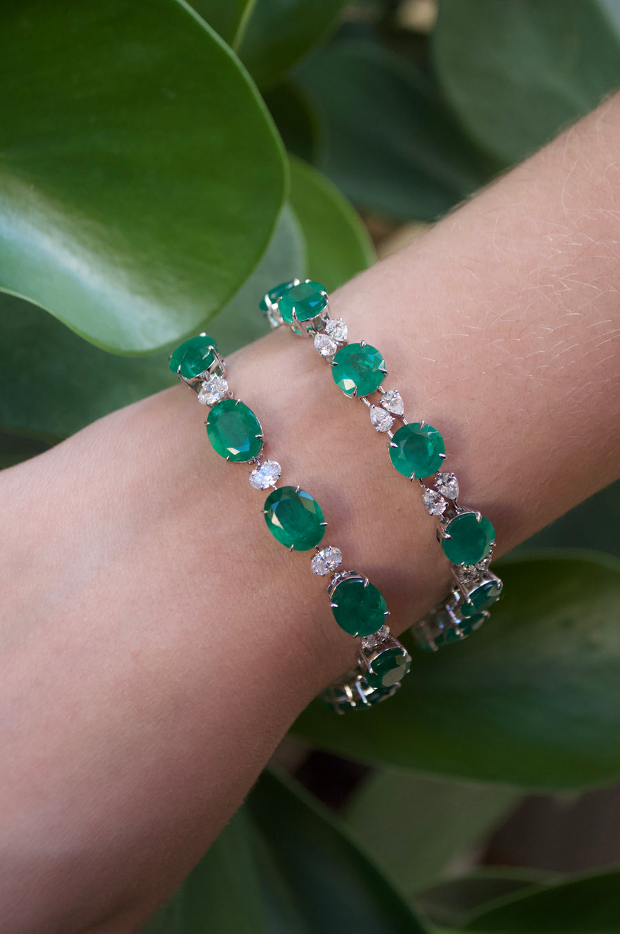 31.96ct Emerald Diamond 18K Gold Bracelet