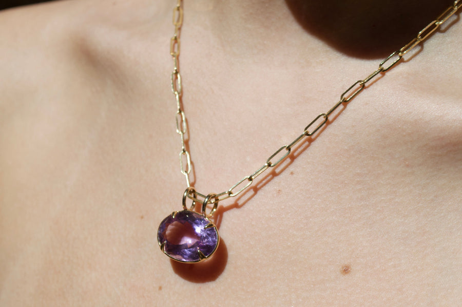 29.85cts Amethyst 18K Gold Pendant