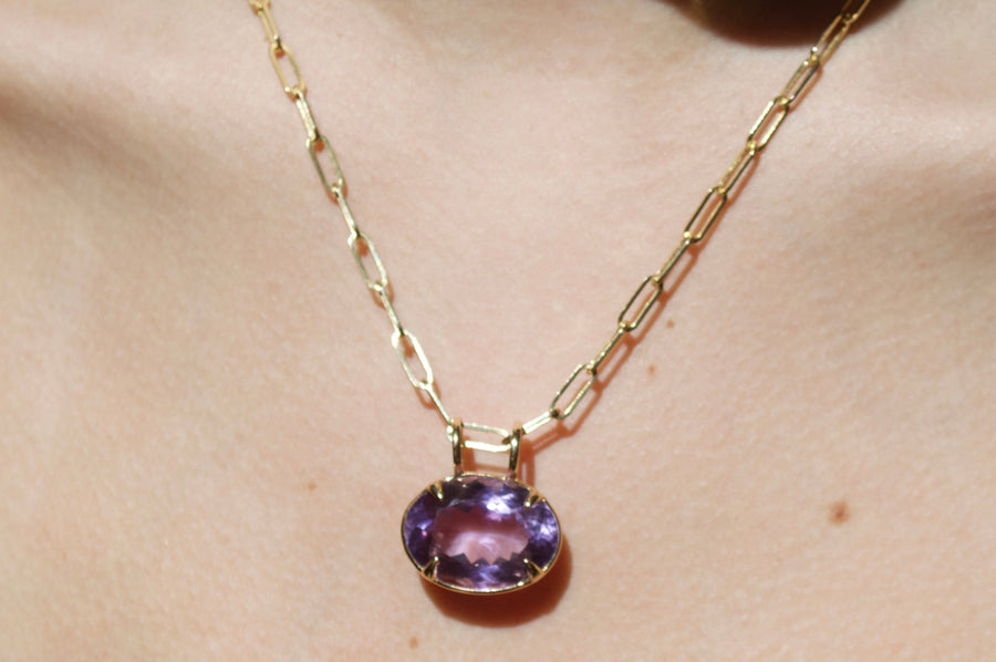 29.85cts Amethyst 18K Gold Pendant
