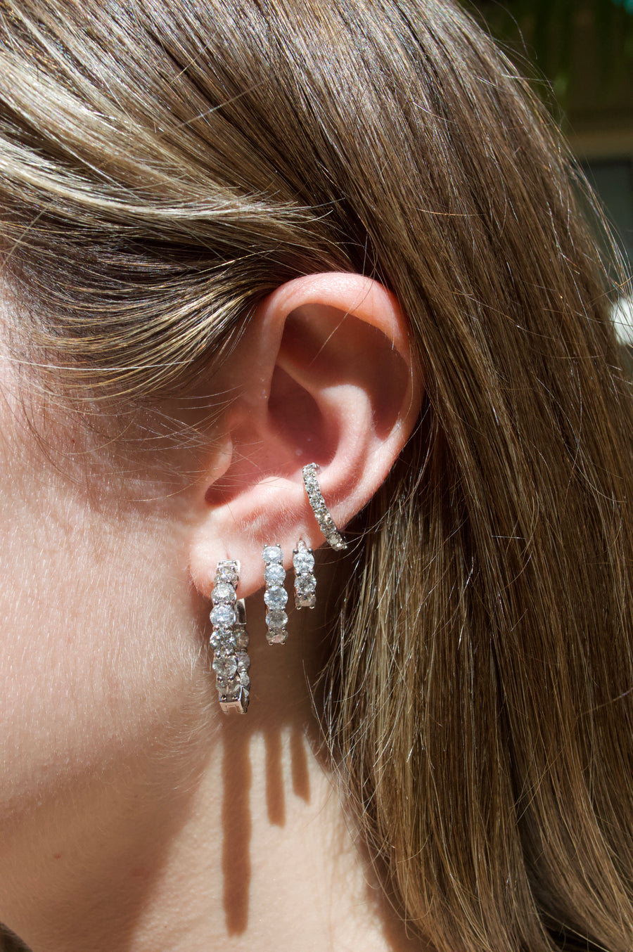 0.89ct Diamond 18K Gold Graduated Hoop Earrings