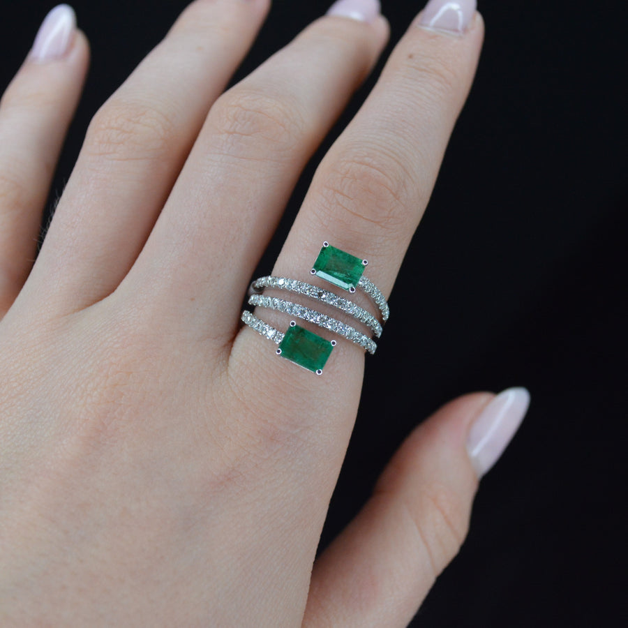 2.25cts Diamond Emerald 18K Gold Spiral Ring