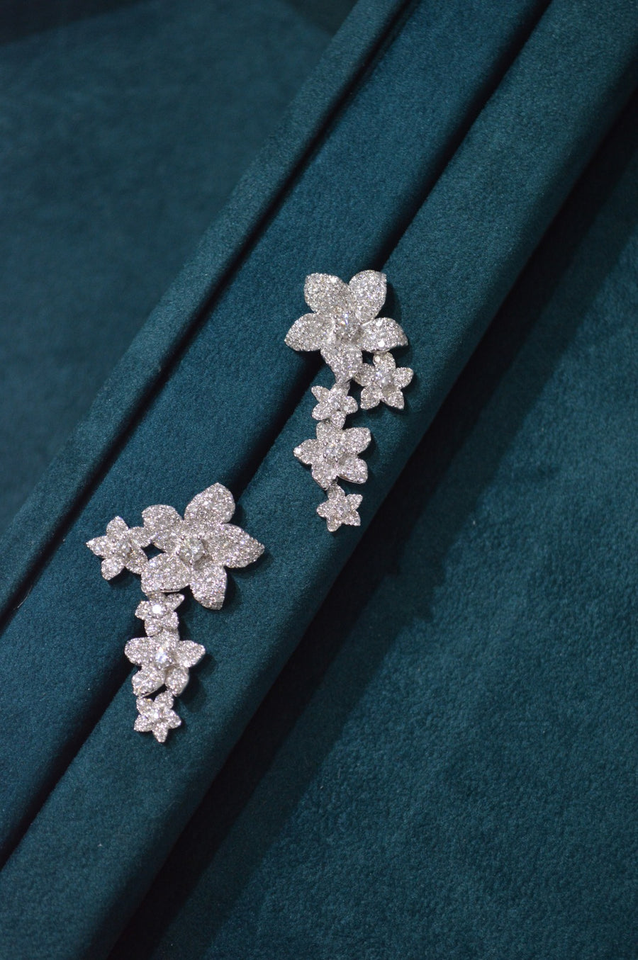 4.15ct Diamond 18K Gold Flower Cascade Earrings
