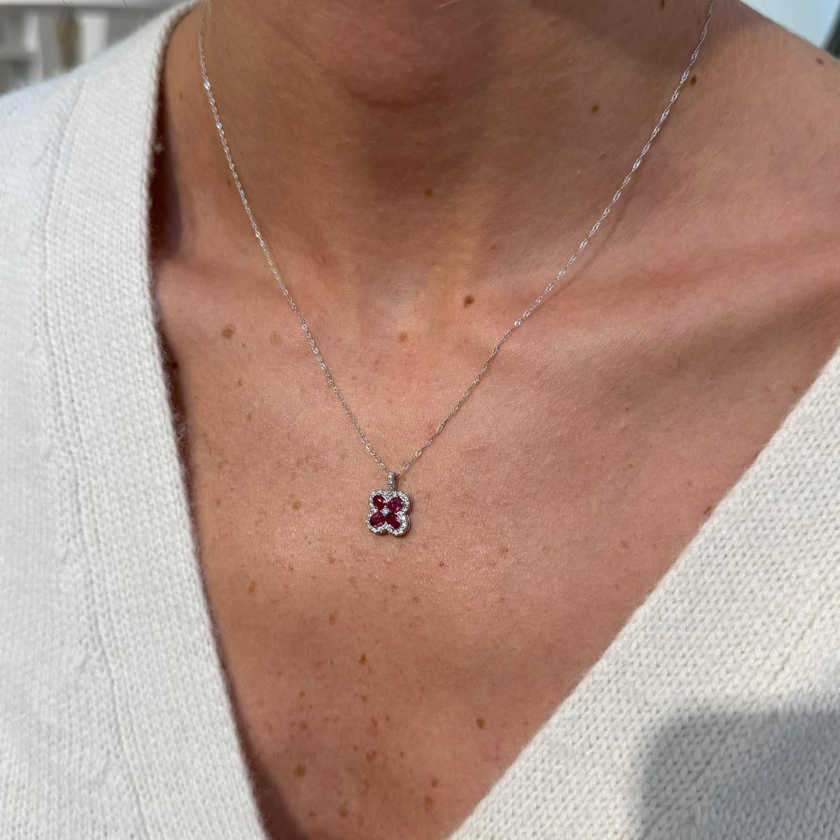 1.03ct Diamond Ruby 18K Gold Flower Pendant Chain Necklace