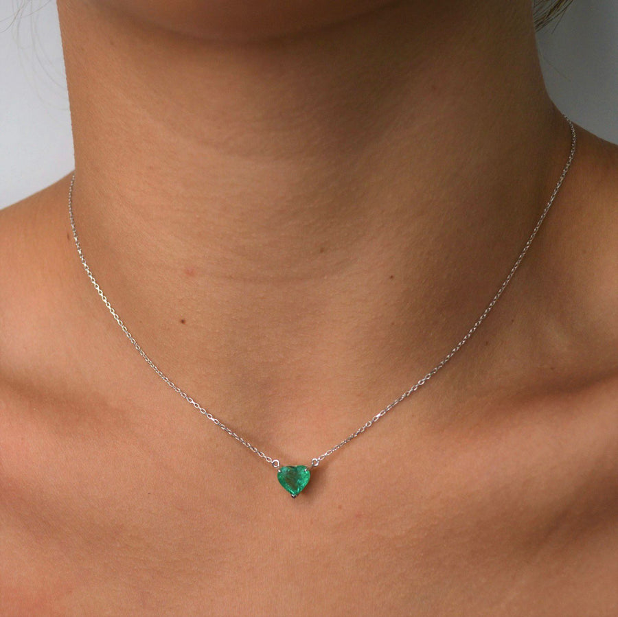 1.16cts Emerald 18K Gold Heart Solitaire Necklace