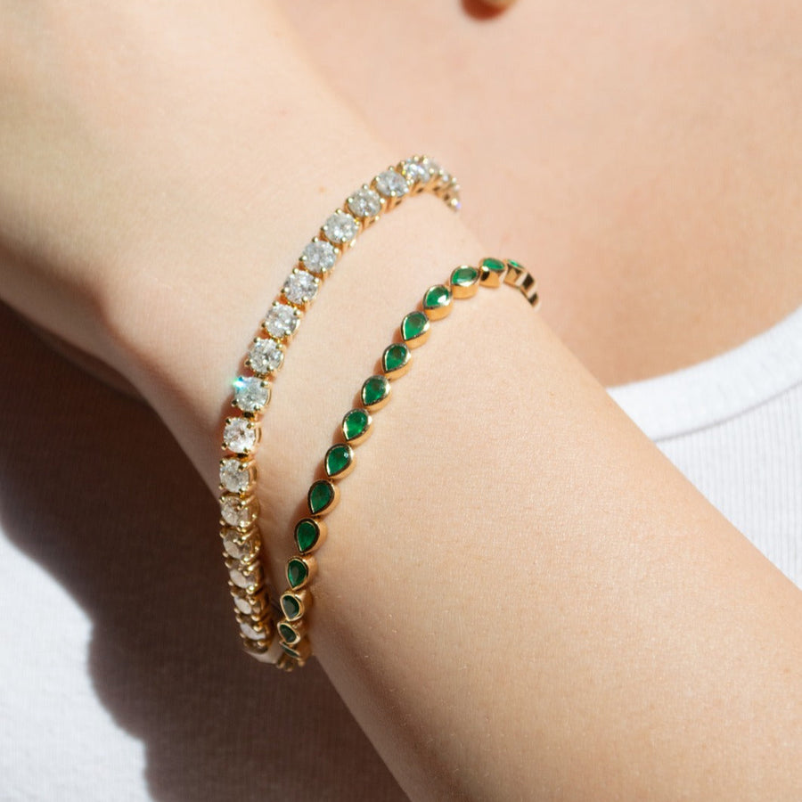 4.41ct Emerald 18K Gold Pear Cut Bezel Tennis Bracelet