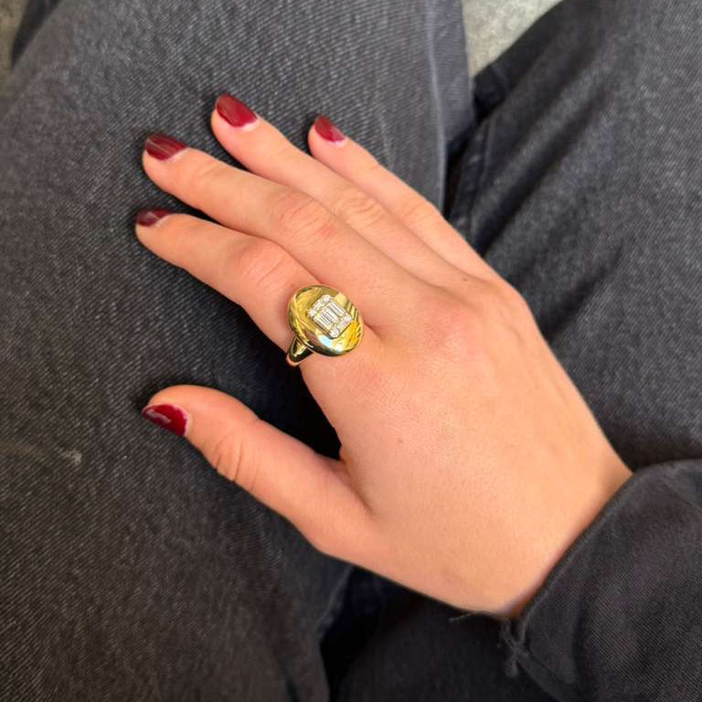 0.56ct Diamond 18K Gold Illusion Button Ring