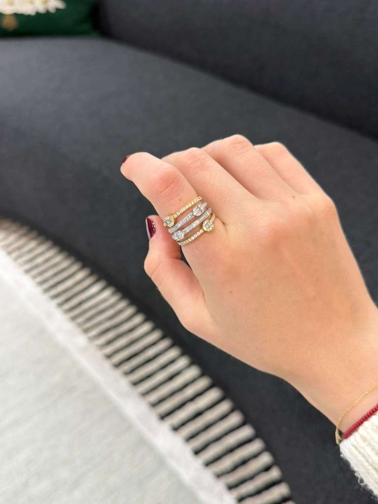 1.00ct Diamond 18K Gold Four Row Ring