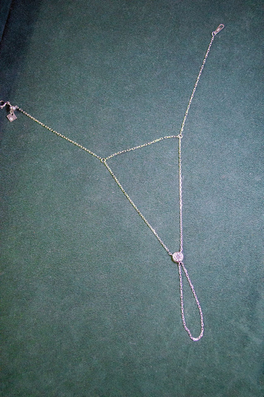 0.27ct Diamond 18K Gold Bezel Hand Bracelet