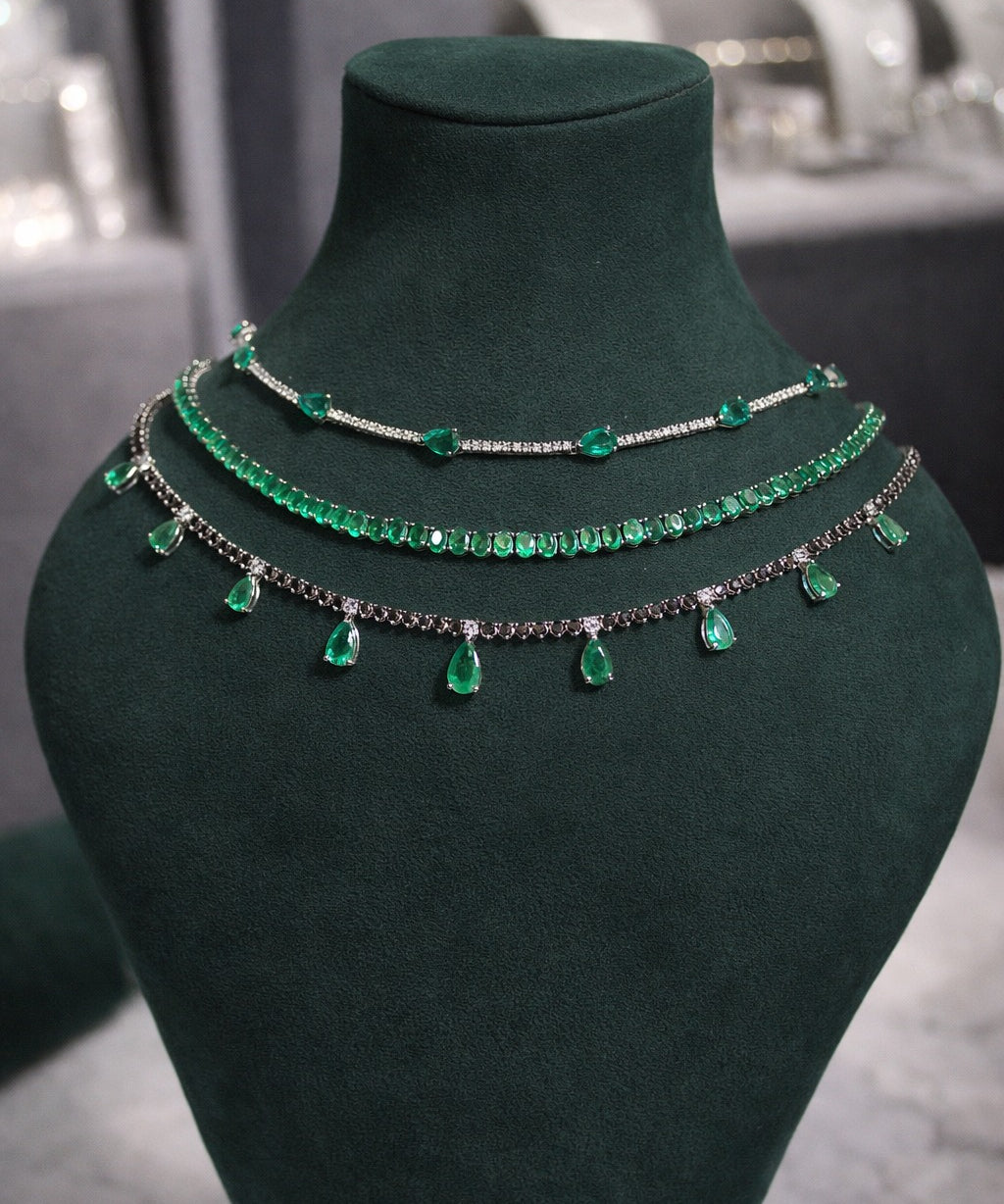 13.17ct Diamond Emerald 14K Gold Floating Necklace