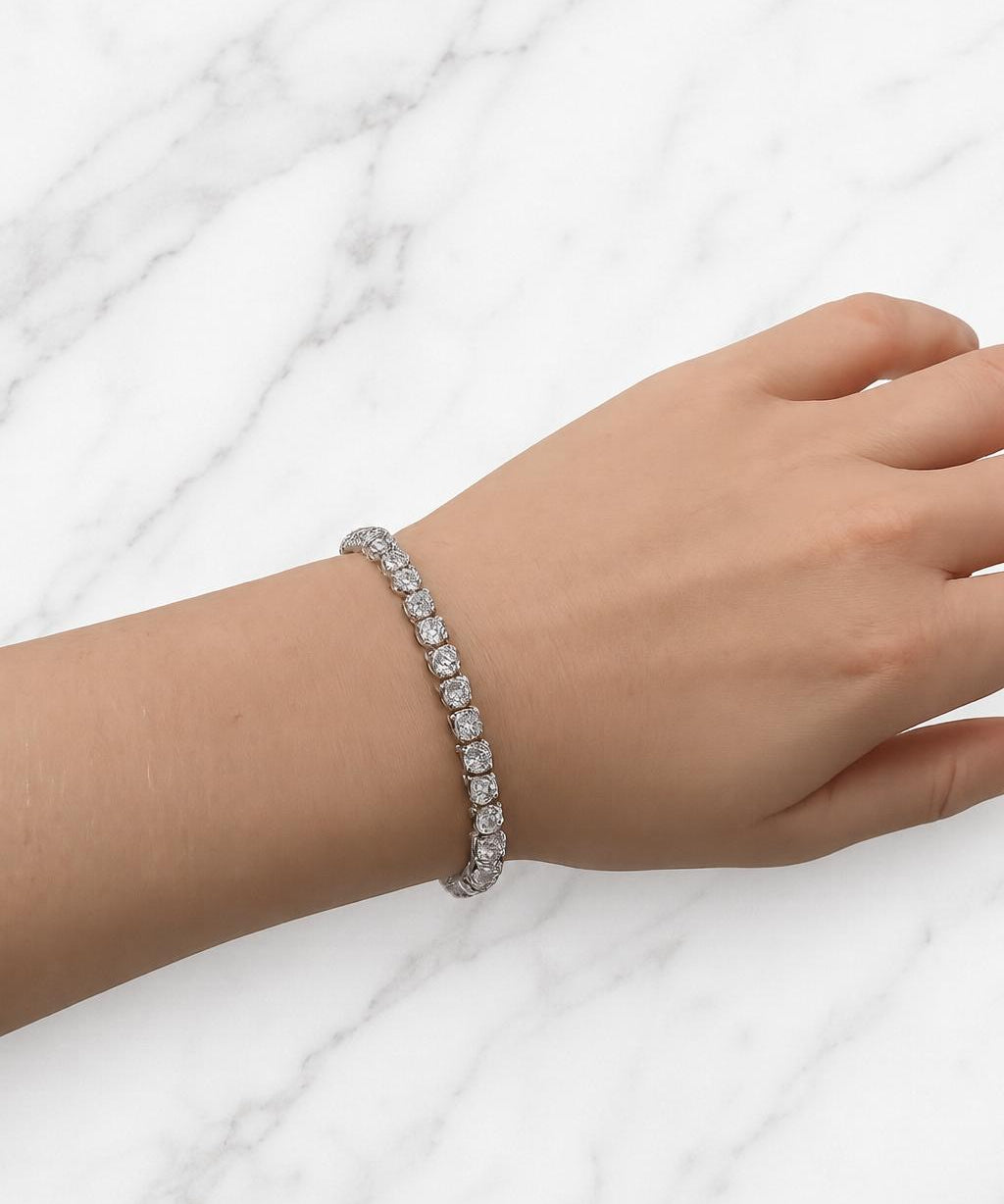 13.63ct Diamond 18K Gold Classic Tennis Bracelet