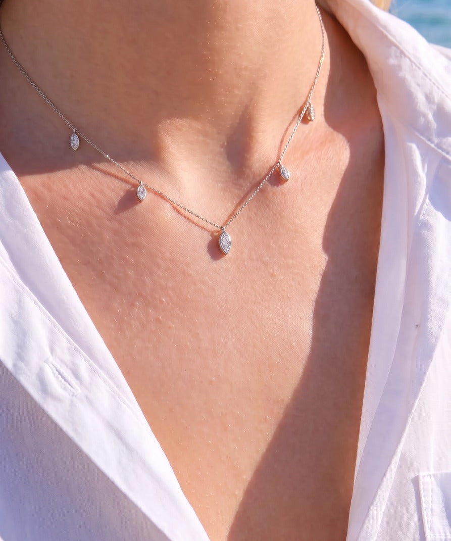 0.91ct Diamond 18K Gold Graduated Station Necklace