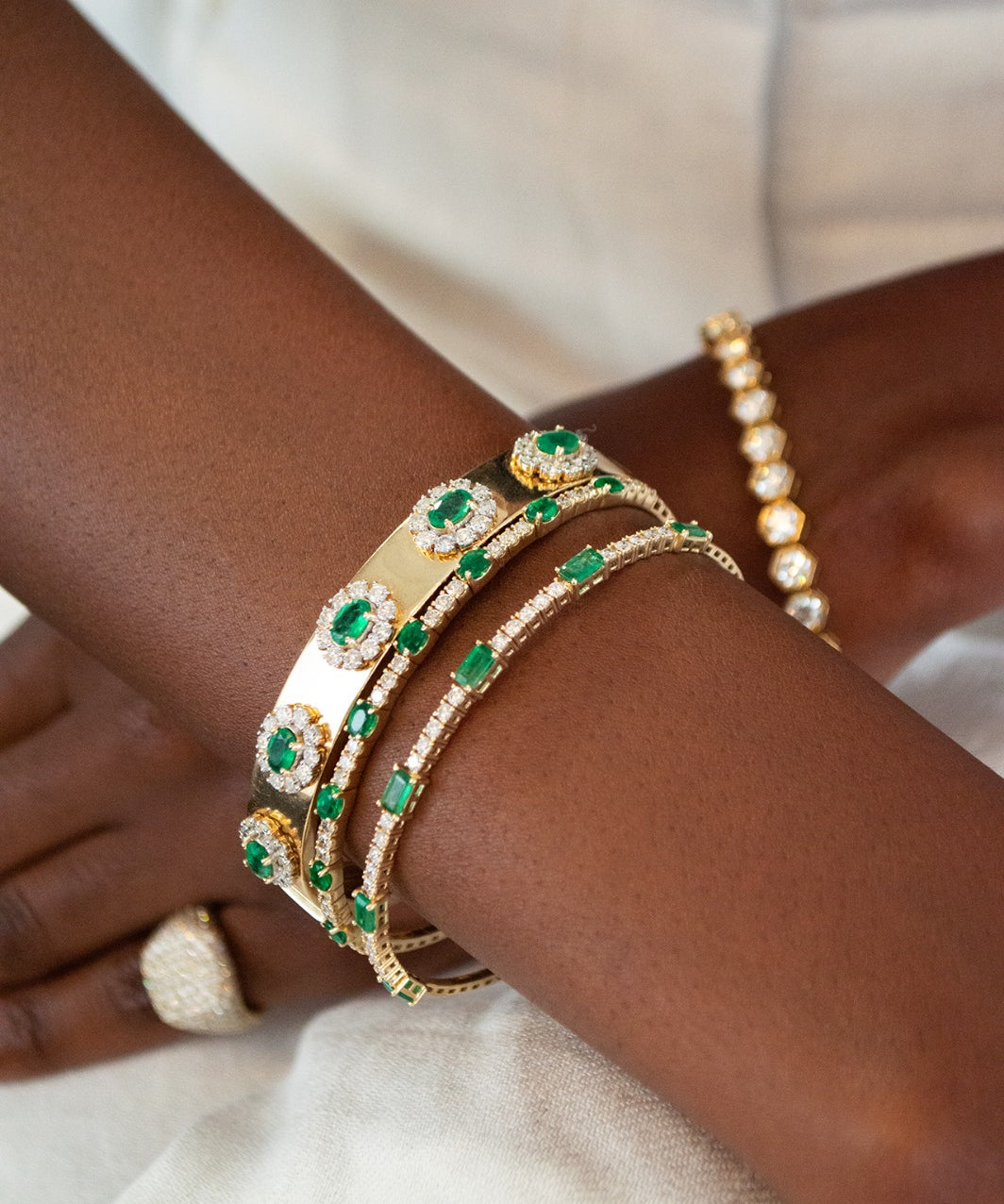 4.85ct Diamond Emerald 14K Gold Bangle Bracelet