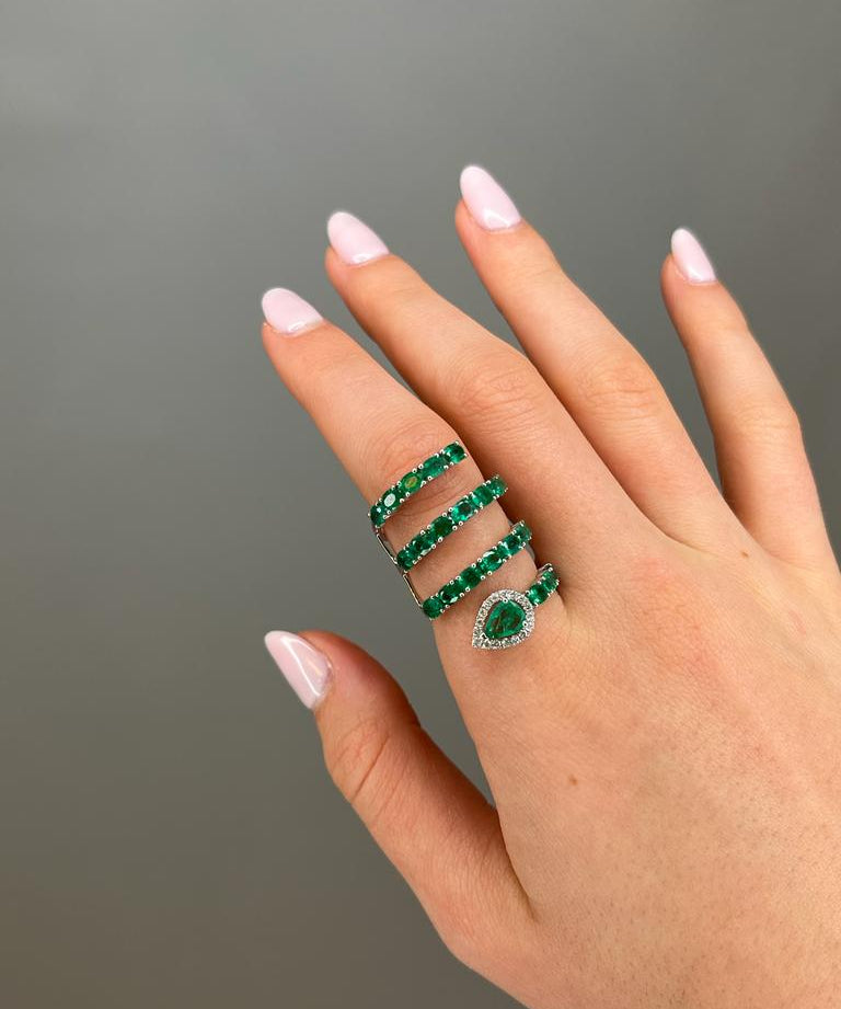 3.95ct Emerald Diamond 18K Gold Spiral Ring