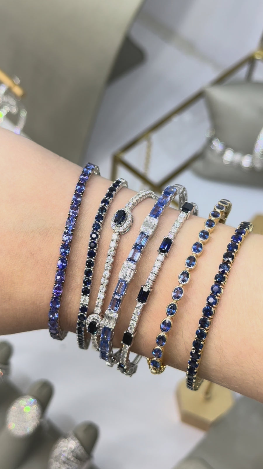 4.21ct Blue Sapphire and Diamond 18K Gold Bracelet