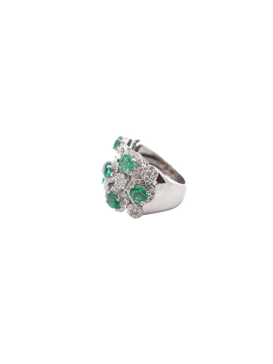 4.05cts Diamond Emerald 18K Gold Cluster Band Ring