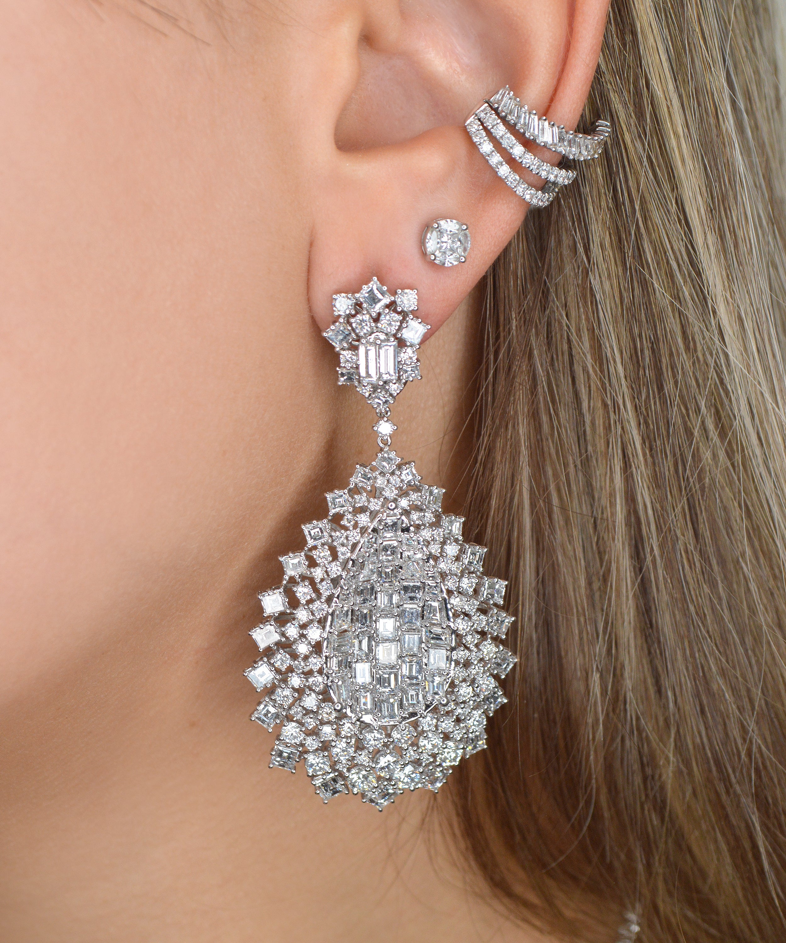 20.44ct Diamond 18K Gold Chandelier Drop Earrings