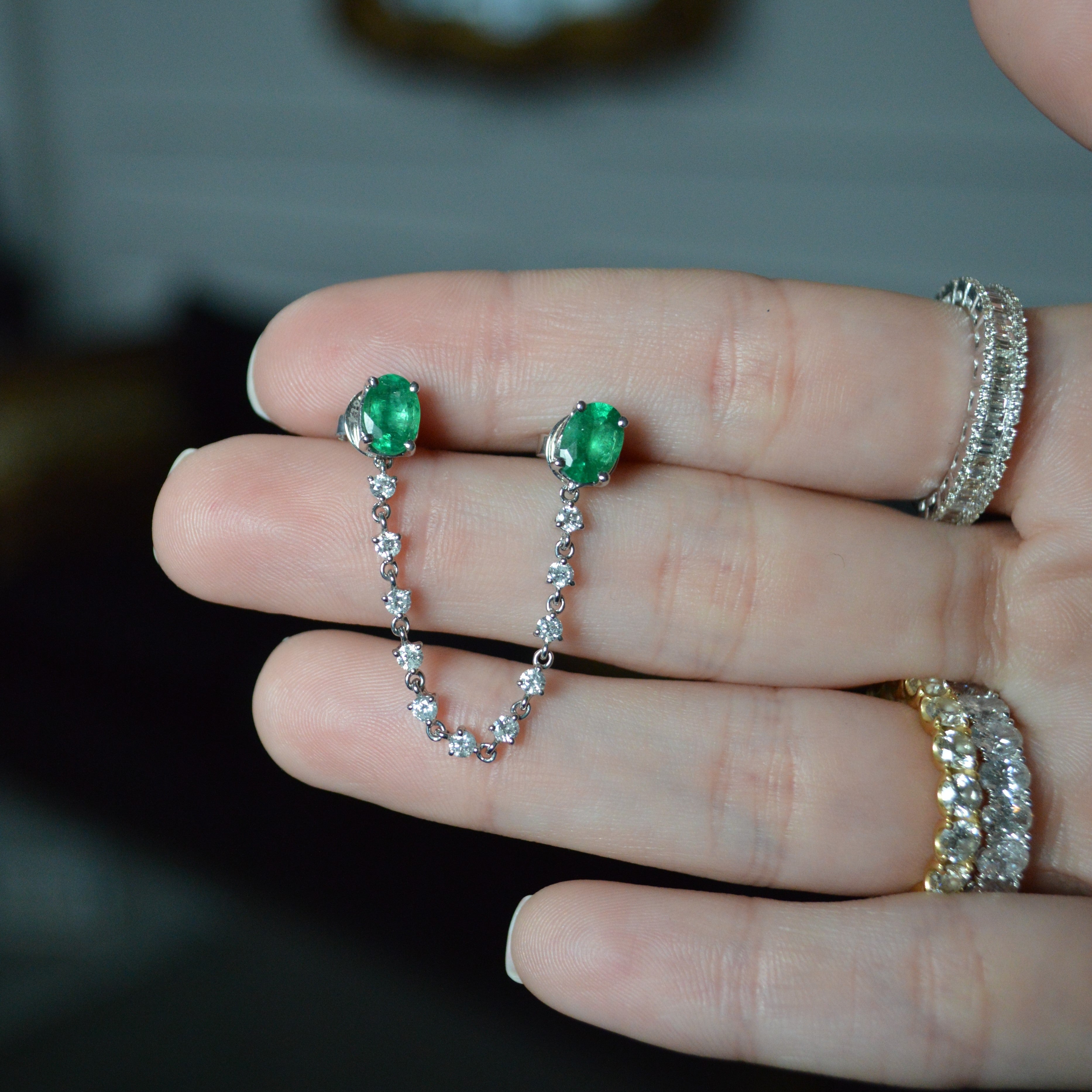 1.63ct Diamond Emerald 18K Gold Pear Chain Link Single Earring