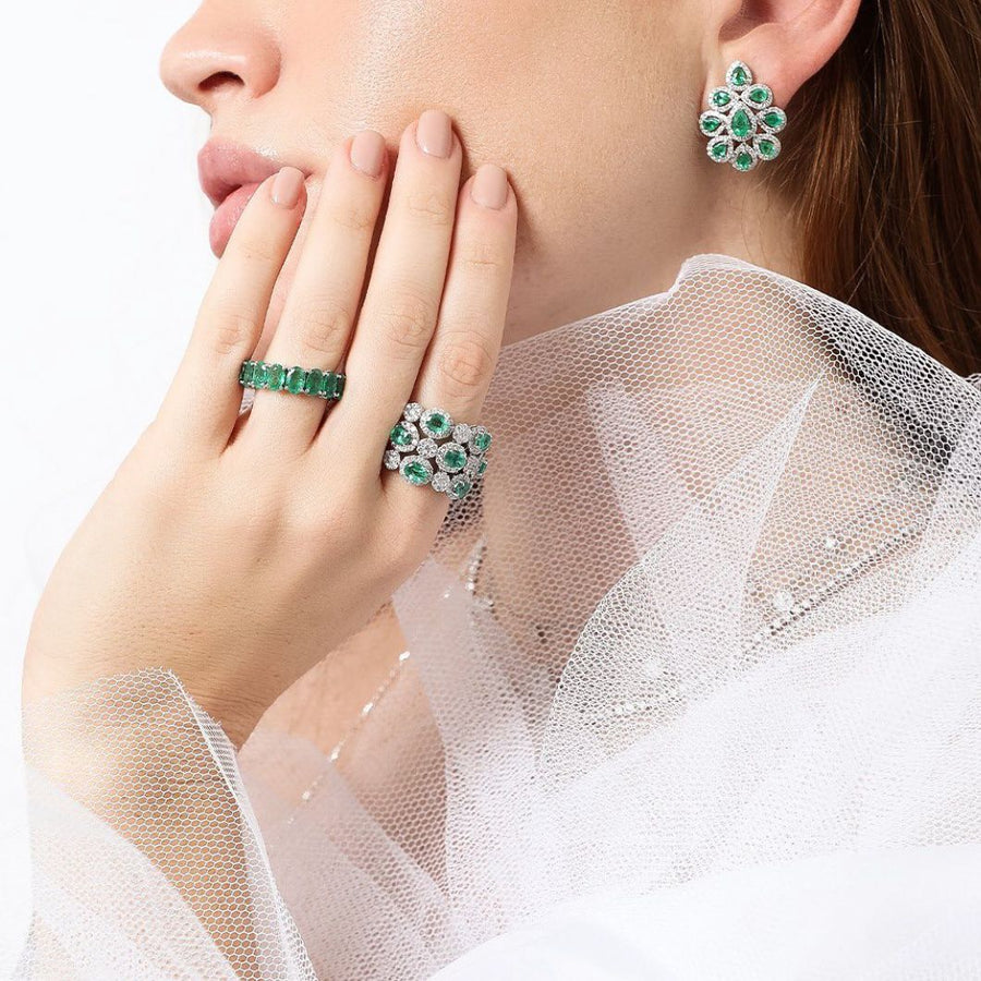 7.00ct Emerald 18K Gold Eternity Band Ring